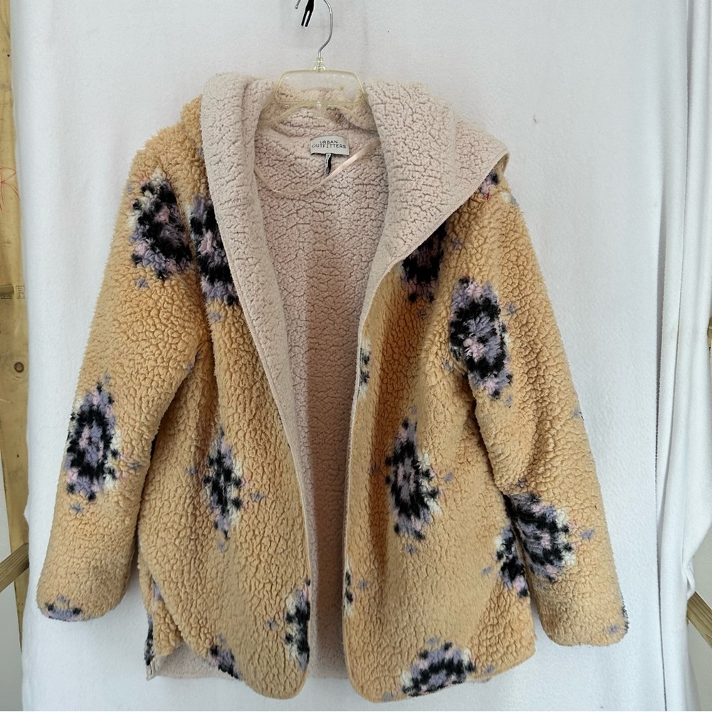 Urban Outfitters Carmella Cozy Floral‎ Reversible Teddy Jacket Womens XS